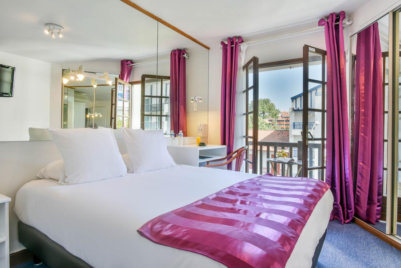 Logis Hotel & Restaurant Bergeret Sport Hendaye Exteriör bild