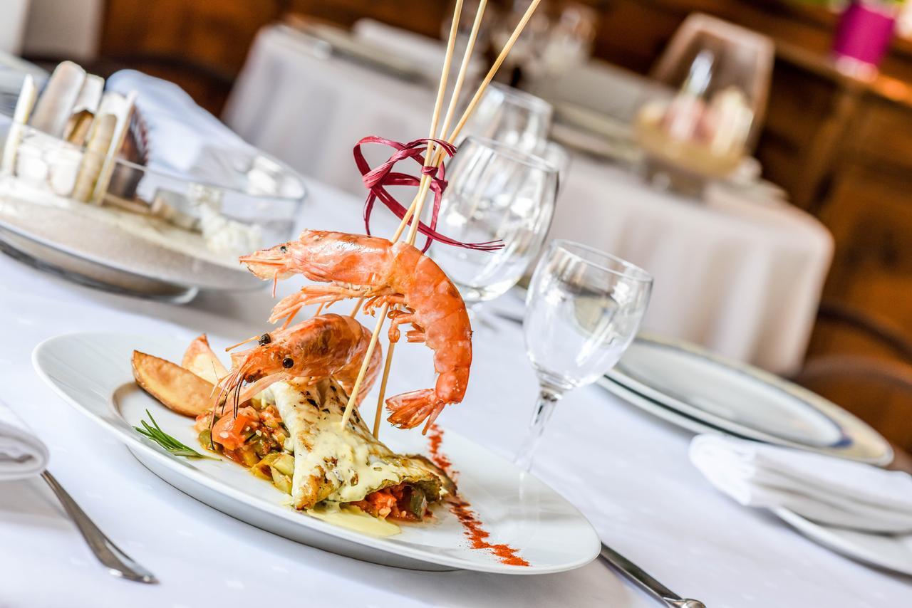 Logis Hotel & Restaurant Bergeret Sport Hendaye Exteriör bild